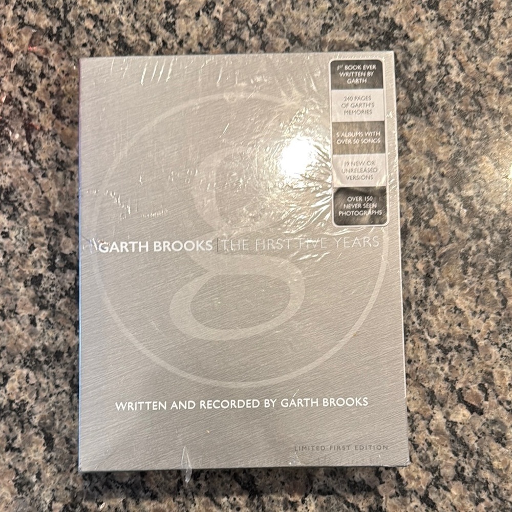 Garth Brooks The First Five Years Book Set